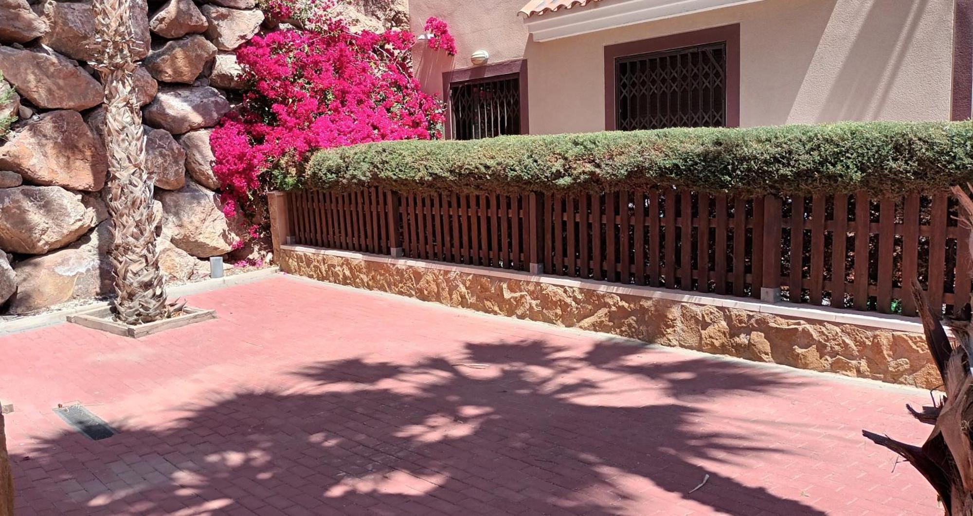 Apartamento Tranquilo Cerca De Buena Piscina Y Con Buen Aire Acondicionado 阿桂拉斯 外观 照片