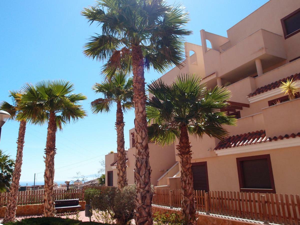 Apartamento Tranquilo Cerca De Buena Piscina Y Con Buen Aire Acondicionado 阿桂拉斯 外观 照片